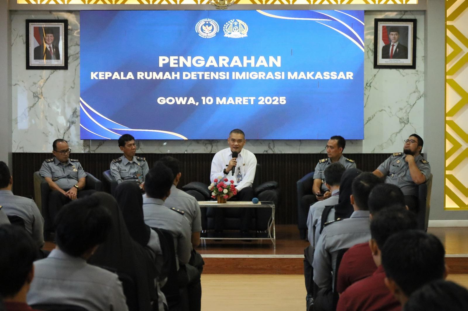 Kepala Rudenim Makassar Berikan Arahan dan Perkenalan Diri kepada Jajaran
