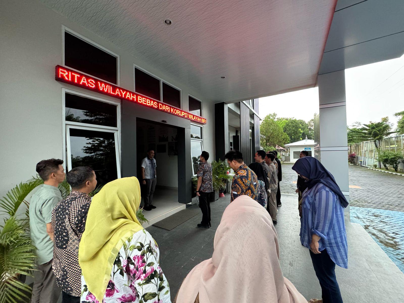 Rudenim Makassar Gelar Apel Sore, Kepala Rudenim Apresiasi Kinerja Pegawai