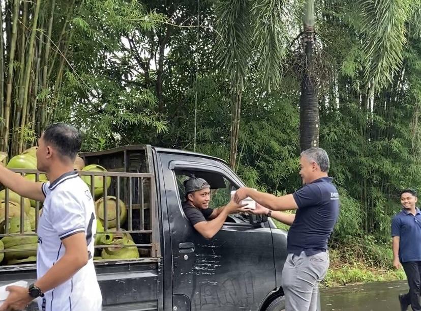 Peringati Hari Bakti Imigrasi ke-76, Rudenim Makassar Wujudkan Kepedulian Sosial melalui Jumat Berkah