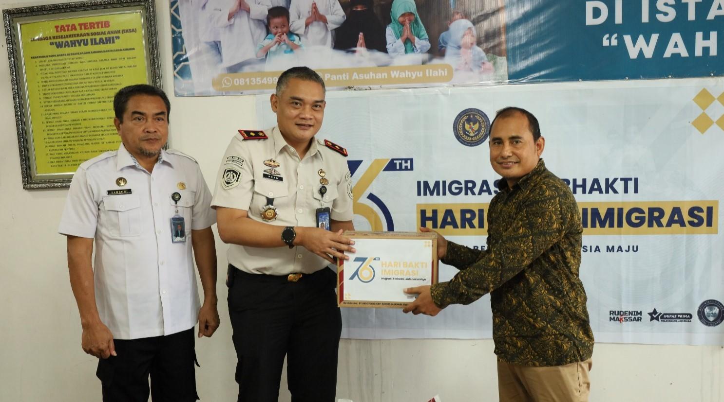 Peringati Hari Bhakti Imigrasi ke-76, Kanwil Kemenkumham Sulsel dan Rudenim Makassar Gelar Bakti Sosial di Gowa